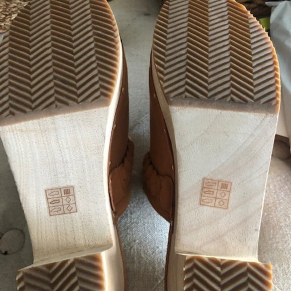 J. Crew Suede Clogs - Picture 3 of 3